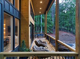 Zoka - Modern Mountain Retreat