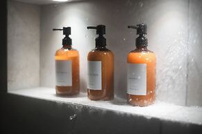 Zoka - Modern Mountain Retreat