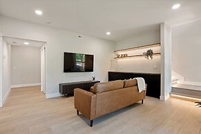 Zoka - Modern Mountain Retreat