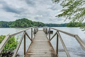 Zoka - Modern Mountain Retreat