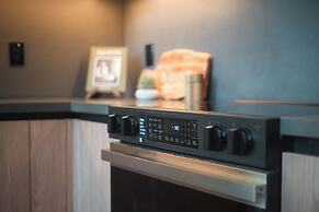 Zoka - Modern Mountain Retreat