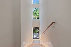 Zoka - Modern Mountain Retreat