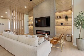 Zoka - Modern Mountain Retreat
