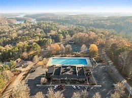 Zoka - Modern Mountain Retreat