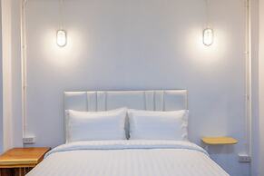 Calmly Stay Ratchada