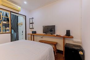 Calmly Stay Ratchada