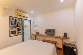 Calmly Stay Ratchada