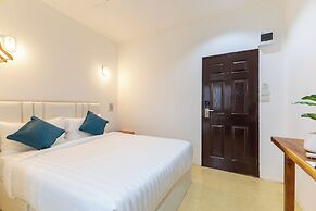 Calmly Stay Ratchada