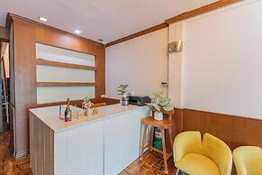 Calmly Stay Ratchada