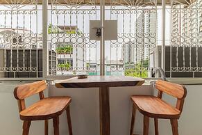 Calmly Stay Ratchada