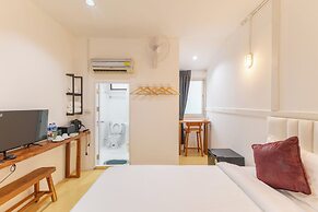 Calmly Stay Ratchada