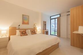 PLACE HOTEL