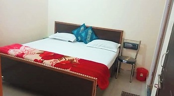 Hotel Ajaya Varanasi