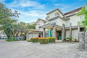 Hotel O Padang near Mesjid Raya