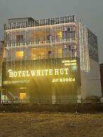 Hote White Hut