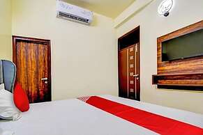 Hote White Hut