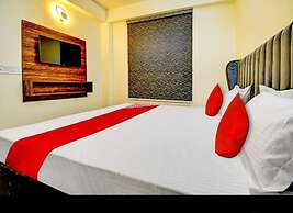 Hote White Hut