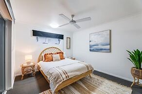 6 Bedroom Oasis in Burleigh Heads