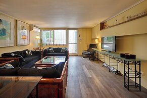 2BR Oasis South Riviera Stay MK