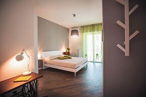 Guest House COLORS
