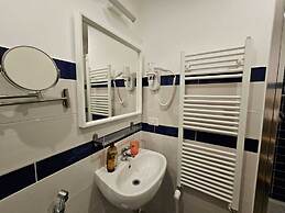 Guest House COLORS