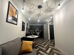 Adam Court Studios and Apartments