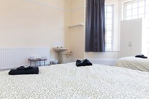 Brookvale Guest House Room 1