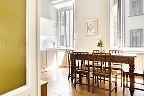 JOIVY Cute flat near Guastalla Gardens