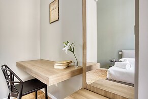 JOIVY Cute flat near Guastalla Gardens