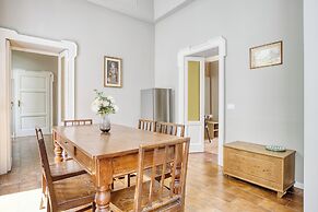 JOIVY Cute flat near Guastalla Gardens