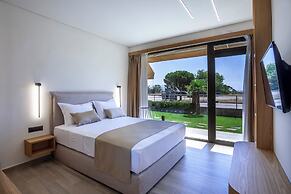 Aliston Deluxe Living - Adults Only