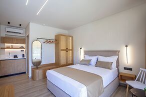 Aliston Deluxe Living - Adults Only