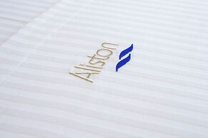 Aliston Deluxe Living - Adults Only