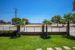 Aliston Deluxe Living - Adults Only