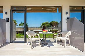 Aliston Deluxe Living - Adults Only