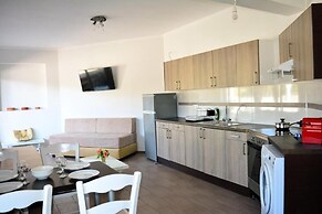 Tarmaros - Families & Groups