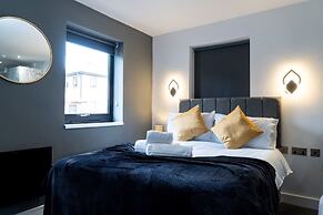 Midsummer Studios and Apartments