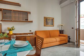 JOIVY Captivating flat with balcony