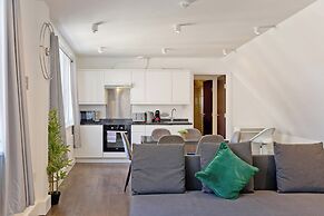 Imperial Middlesex Street Apartments