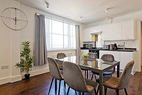 Imperial Middlesex Street Apartments