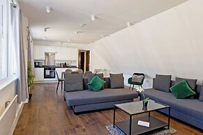 Imperial Middlesex Street Apartments