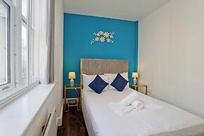 Imperial Middlesex Street Apartments