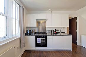 Imperial Middlesex Street Apartments