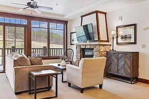 Luxury Crystal Peak Lodge 2 Bedroom Condo - Ski In, Ski Out