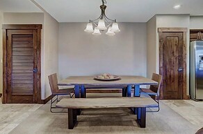 Luxury Crystal Peak Lodge 3 Bedroom Condo - Ski In, Ski Out