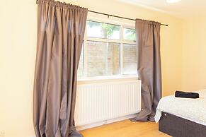 Brookvale Guest House Room 8