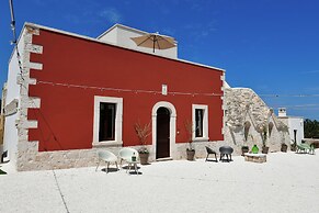 Lamarossa Trulli & Suites