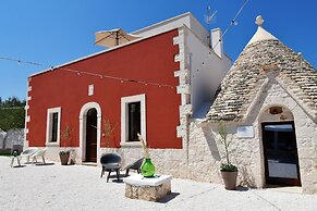 Lamarossa Trulli & Suites