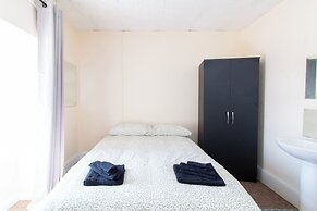 Brookvale Guest House Room 10