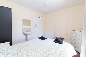 Brookvale Guest House Room 10